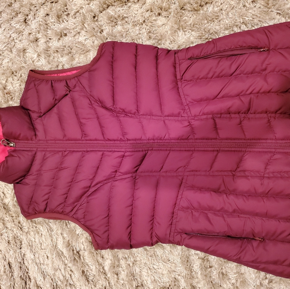 New!!!!! Athleta puffer vest